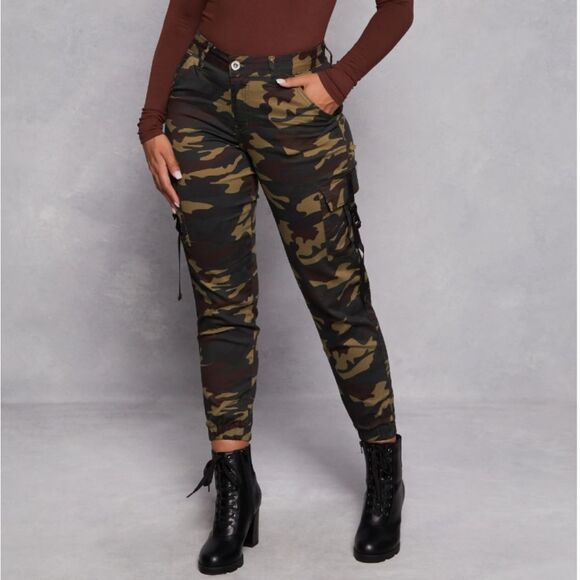 🆕🪖VIP Camouflage Cargo Joggers - Picture 2 of 9